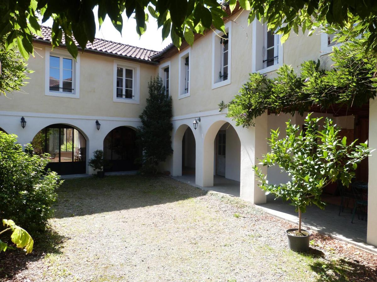 Bed and Breakfast De L'Autre Cote Garlin Экстерьер фото
