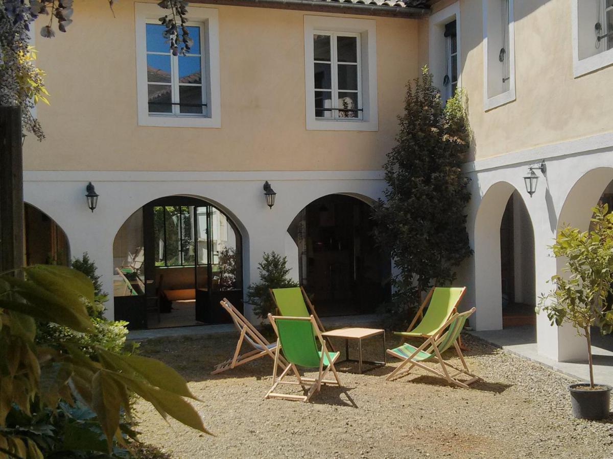 Bed and Breakfast De L'Autre Cote Garlin Экстерьер фото