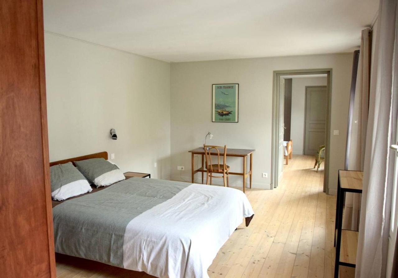 Bed and Breakfast De L'Autre Cote Garlin Экстерьер фото