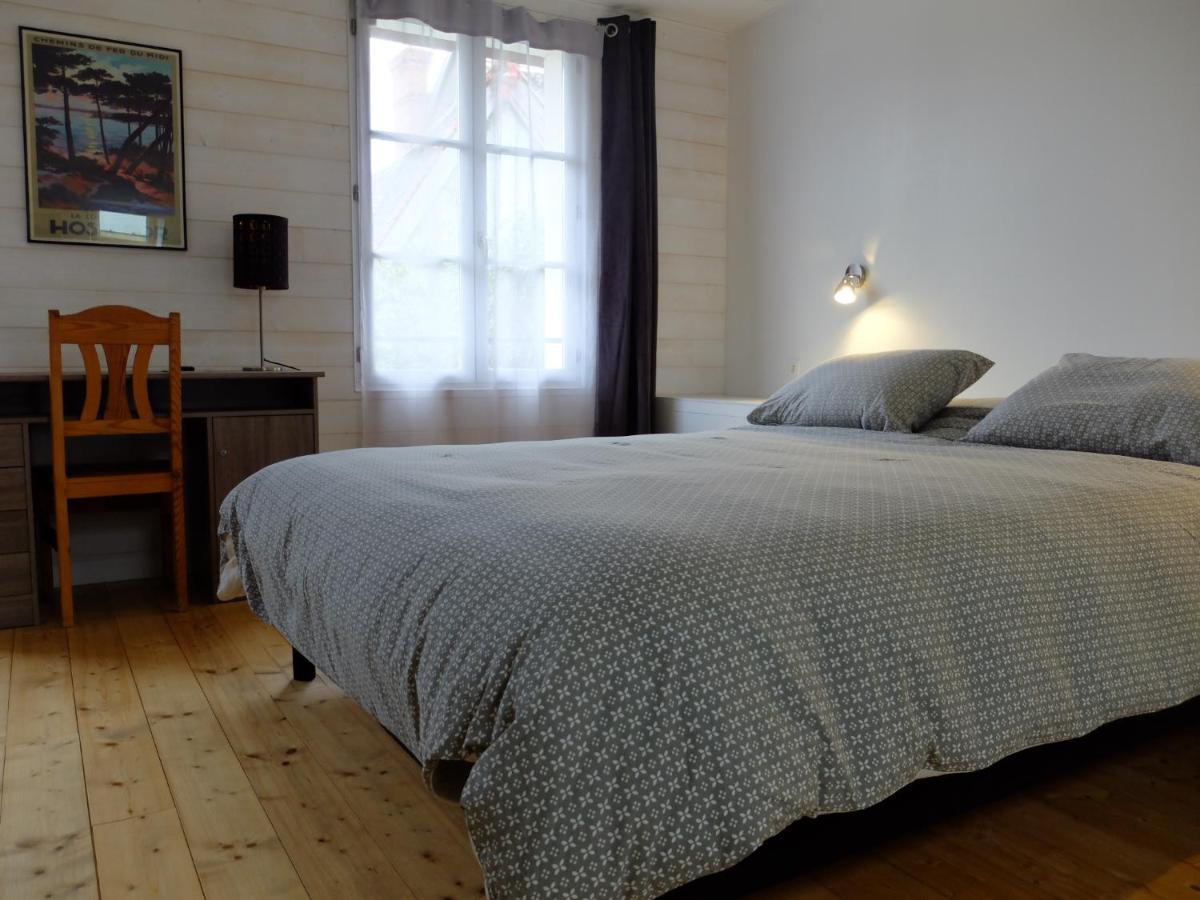 Bed and Breakfast De L'Autre Cote Garlin Экстерьер фото